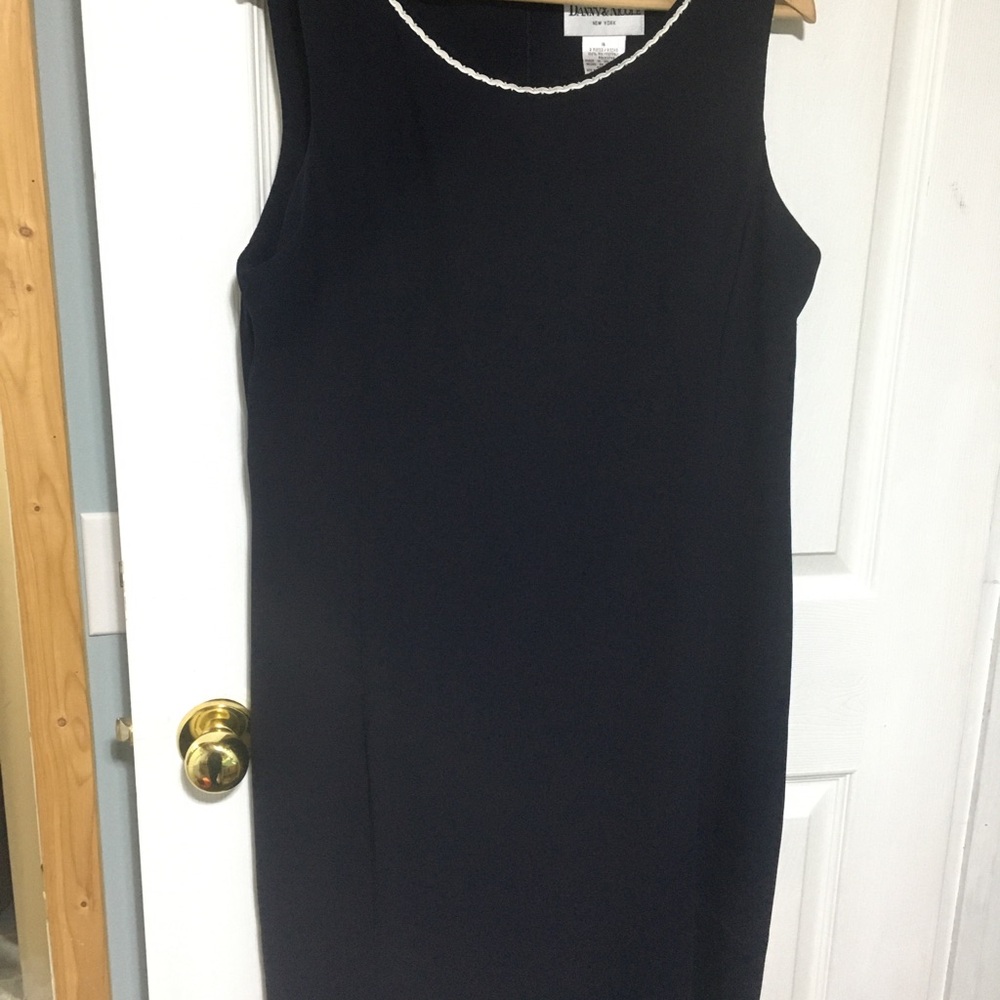 Elegant Navy Sleeveless Dress